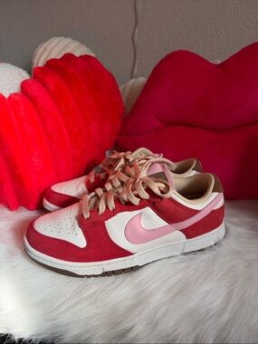 Nike Dunk Low Sneakers Premium ‘Bacon’ - Women’s 7.5
